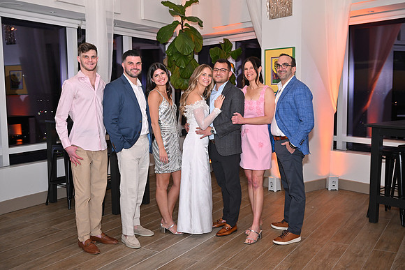164 Weinstock-GMStudios
