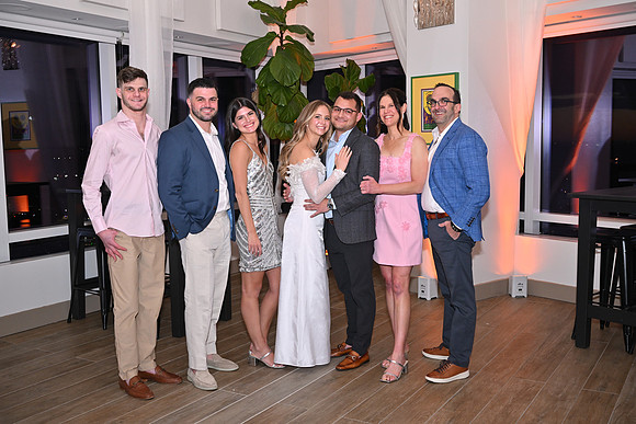 165 Weinstock-GMStudios