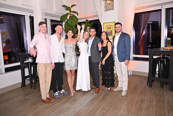189 Weinstock-GMStudios