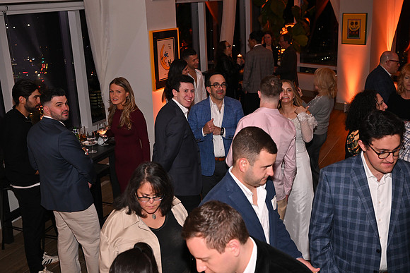 294 Weinstock-GMStudios