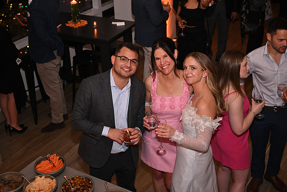 351 Weinstock-GMStudios