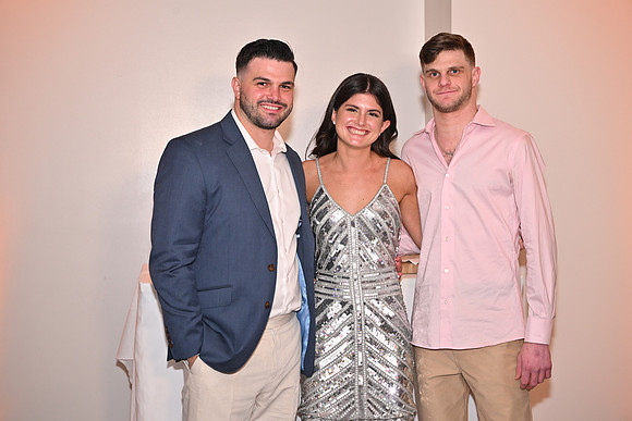 387 Weinstock-GMStudios