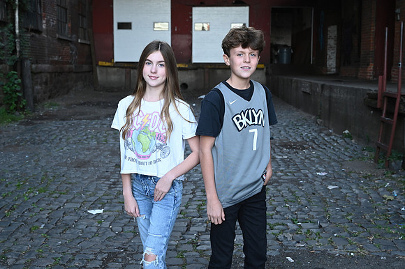 136 Grossman-GMStudios