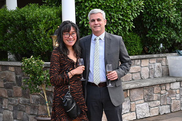 1052 Weitz-GMStudios