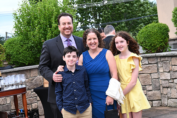 1075 Weitz-GMStudios