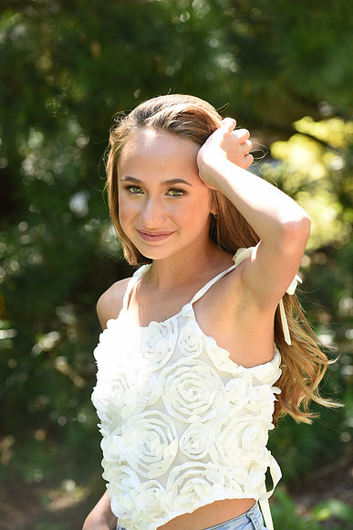 194 Levine-GMStudios