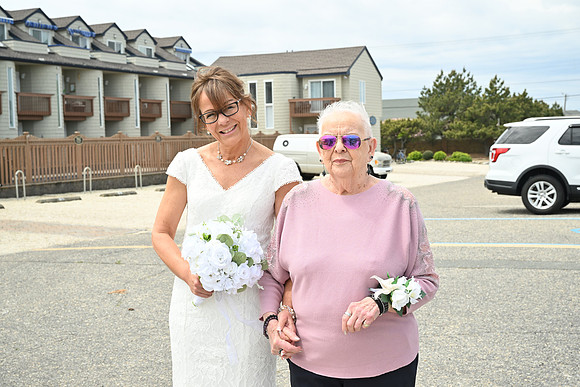 099 D&B-GMStudios